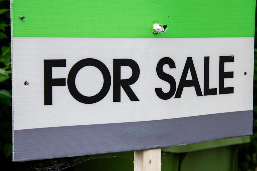 Real Estate Leads - for sale sign outside a motivated seller home